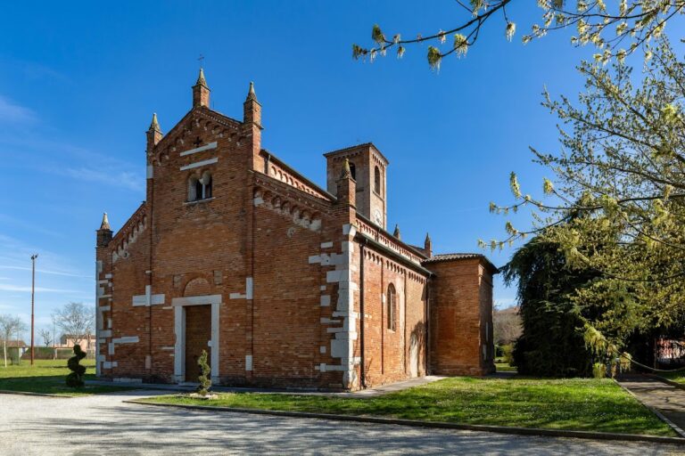 Santa Maria Maggiore: A Romanesque Parish Church in Gazzo Veronese