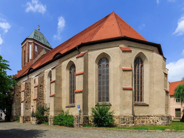 St. Peter and Paul Church in Senftenberg: A Late Gothic Parish Church