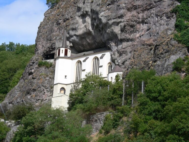 Felsenkirche: A Rock-Cut Lutheran Church in Idar-Oberstein