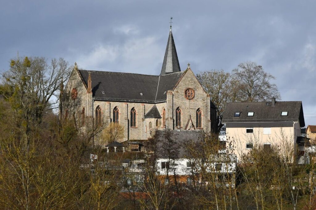 Church of Jesus Christ in Dillheim: A Neo-Gothic Protestant Church in Germany 2 Church of Jesus Christ in Dillheim