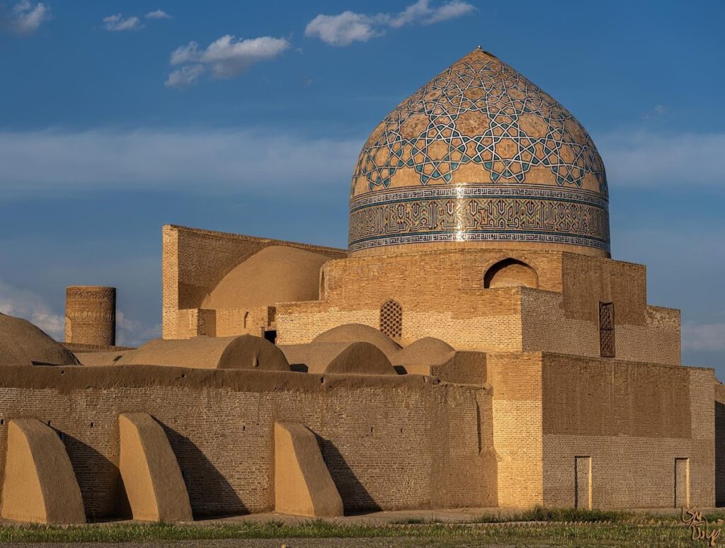 Jameh Mosque of Saveh: A Historic Shia Friday Mosque in Iran 1 Jameh Mosque of Saveh