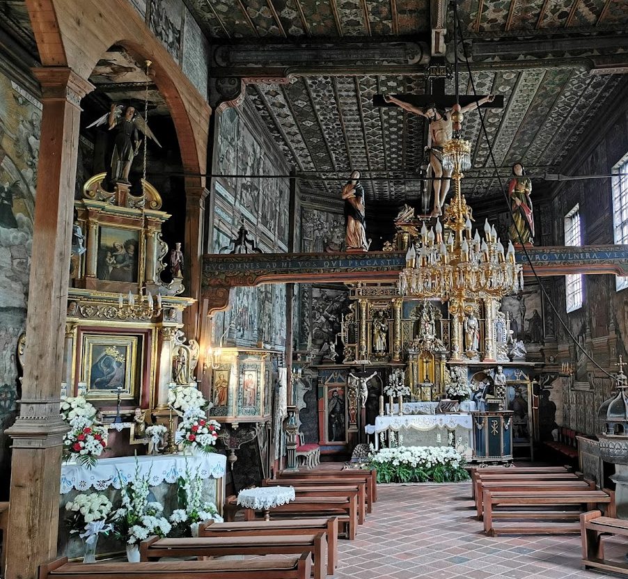 St. Michael Archangel's Church, Binarowa: A Late Gothic Wooden Parish Church 1 St. Michael Archangel's Church, Binarowa