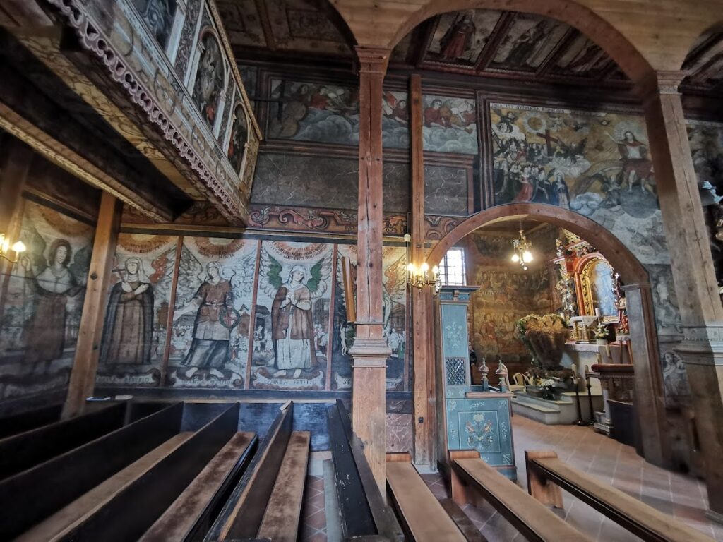 St. Michael Archangel's Church, Binarowa: A Late Gothic Wooden Parish Church 2 St. Michael Archangel's Church, Binarowa
