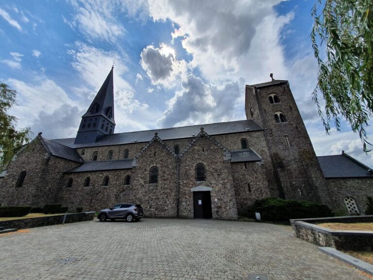 Saint-Ursmer Collegiate Church: A Carolingian Parish Church in Lobbes, Belgium