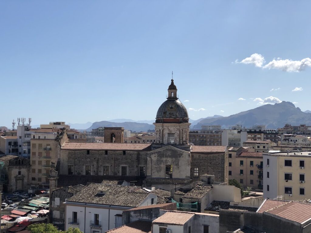San Nicolò all'Albergheria: A Historic Catholic Church in Palermo 3 San Nicolò all'Albergheria