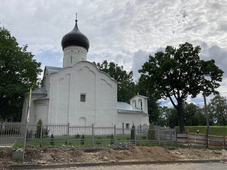 Church of Saint George so Vzvoza, Pskov: A Fifteenth-Century Orthodox Parish Church