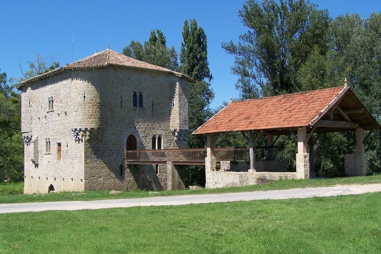 Moulin de Bagas: A Fortified Watermill on the Dropt River