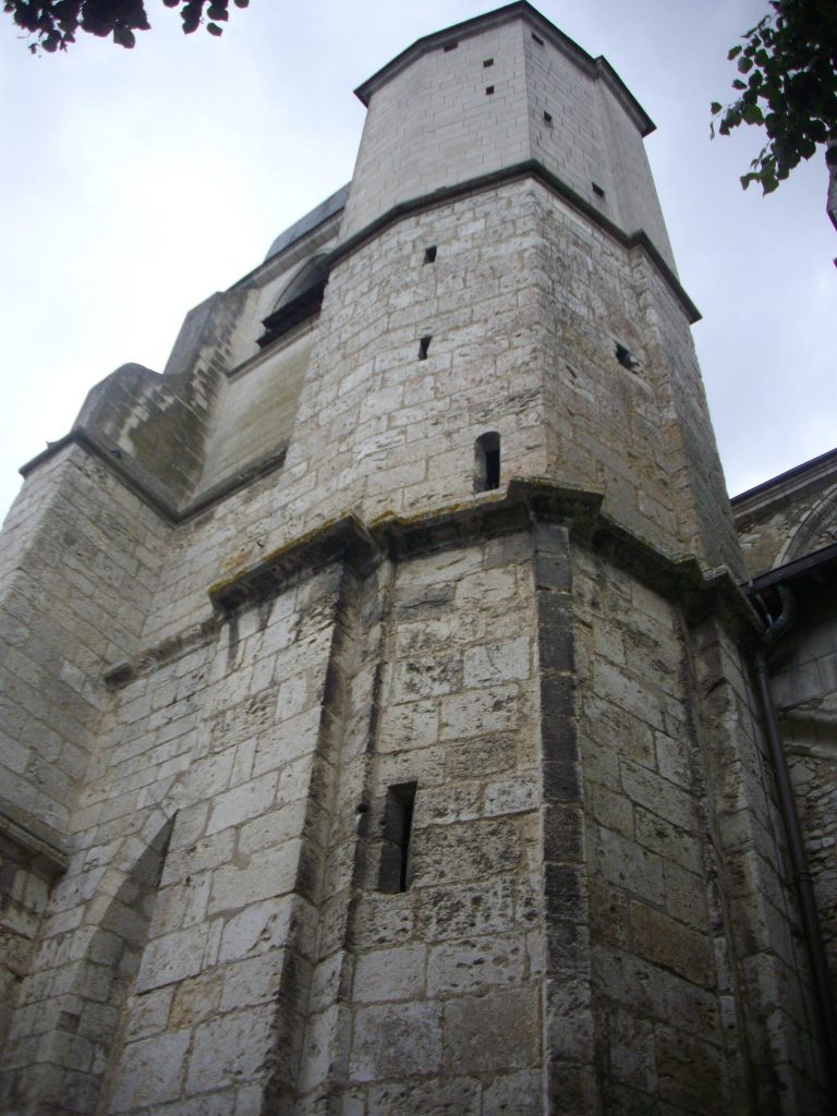 Blois-Vienne Church: A Historic Catholic Church in Blois, France 5 Blois-Vienne Church