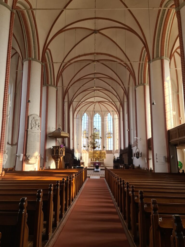 Dom St. Peter und Paul Bardowick: A Former Collegiate Church in Germany 3 Dom St. Peter und Paul Bardowick