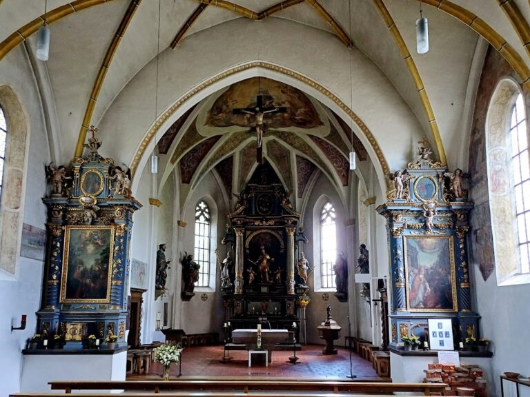 St. Quirin in Aubing: A Roman Catholic Parish Church in Germany
