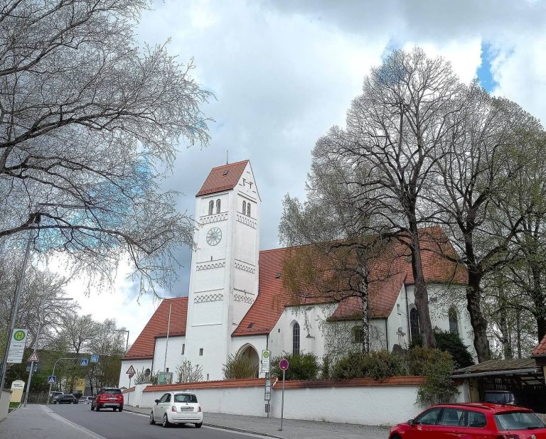St. Quirin in Aubing: A Roman Catholic Parish Church in Germany