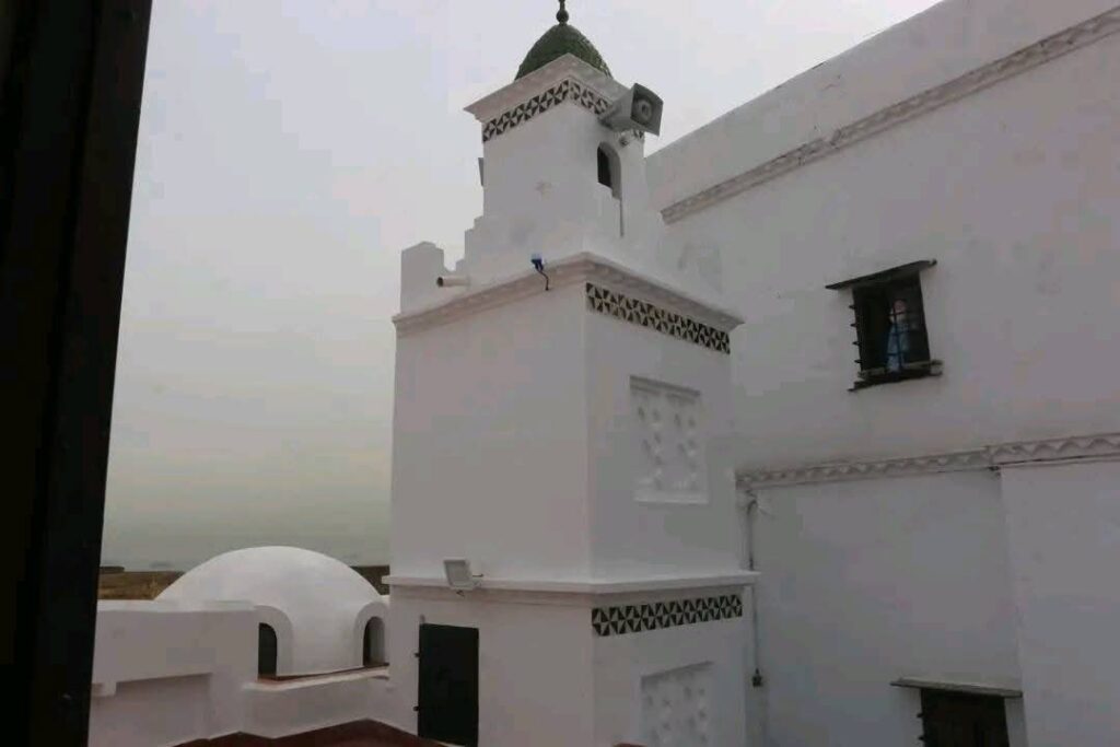 Sidi Abderrahman Mosque: A Seventeenth-Century Mosque and Mausoleum in Algiers 2 Sidi Abderrahman Mosque