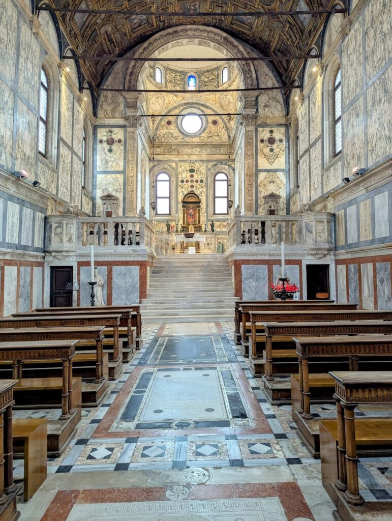 Santa Maria dei Miracoli, Venice: An Early Renaissance Church 2 Santa Maria dei Miracoli, Venice