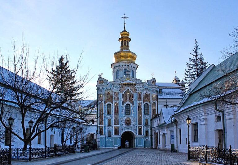 Gate Church of the Trinity: The Entrance Church of Kyiv Pechersk Lavra
