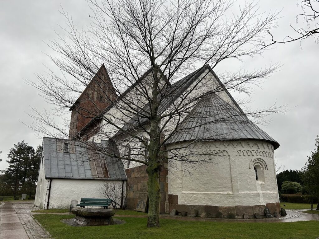 St. Severin, Keitum: A Romanesque Parish Church on Sylt 3 St. Severin, Keitum