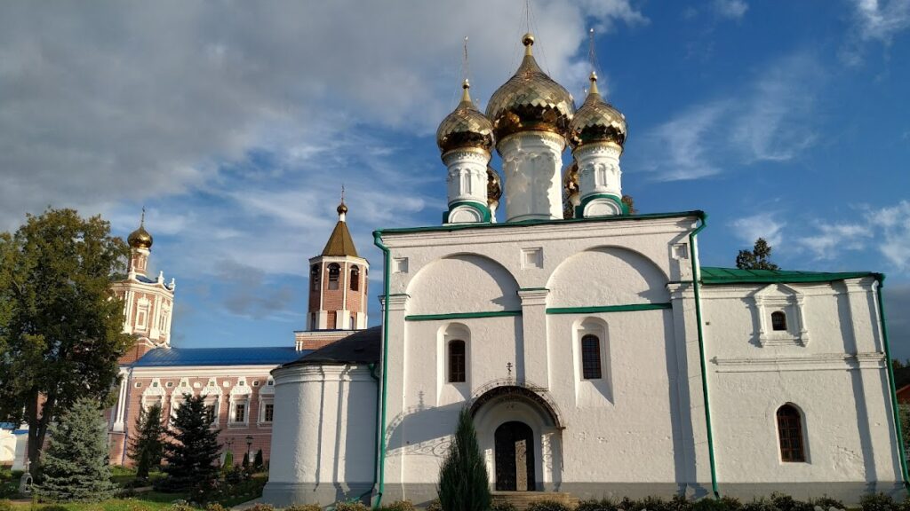 Solotcha Nativity of the Theotokos Monastery: A Russian Orthodox Monastery in Ryazan 2 Solotcha Nativity of the Theotokos Monastery