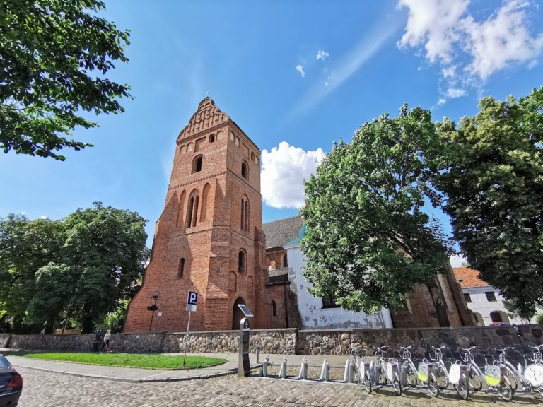 Church of the Visitation of the Blessed Virgin Mary: A Gothic Parish Church in Warsaw