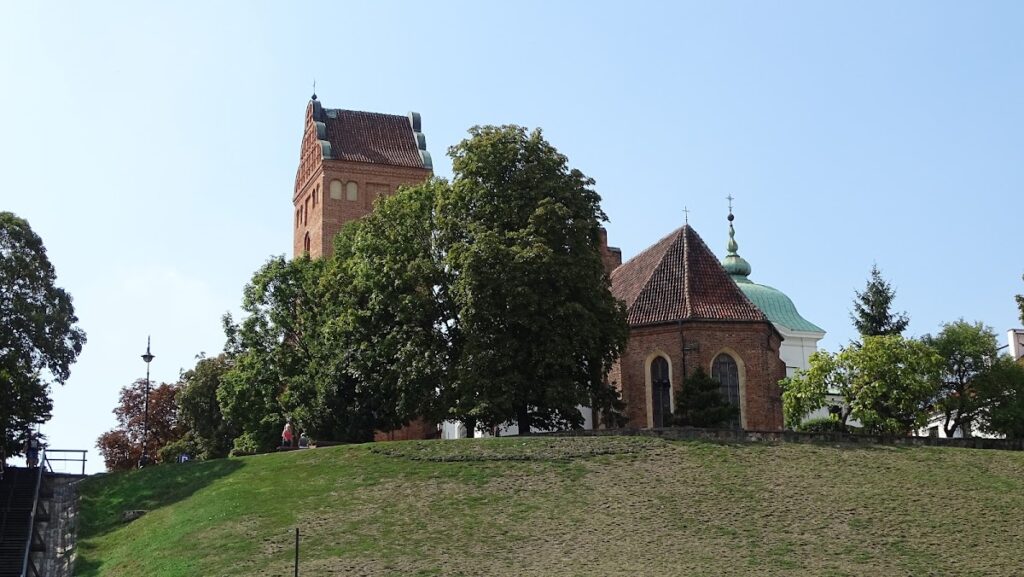 Church of the Visitation of the Blessed Virgin Mary: A Gothic Parish Church in Warsaw 2 Church of the Visitation of the Blessed Virgin Mary
