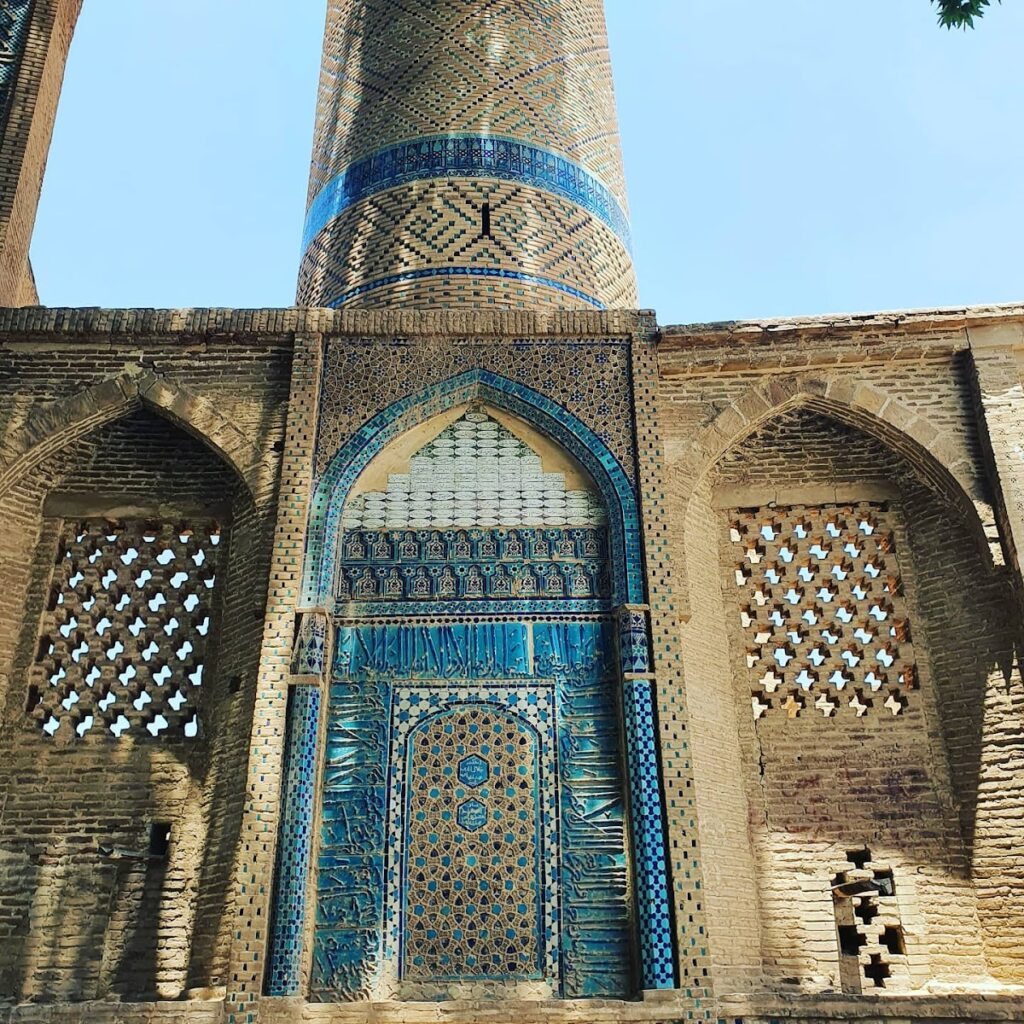 Jameh Mosque of Natanz: An Ilkhanid Friday-Mosque and Shrine Complex in Iran 2 Jameh Mosque of Natanz