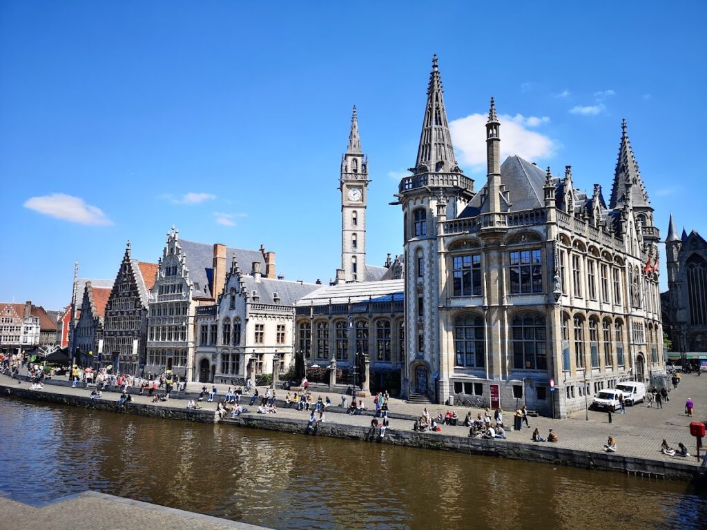 Saint Nicholas' Church: A Scheldt Gothic Parish Church in Ghent 5 Saint Nicholas' Church