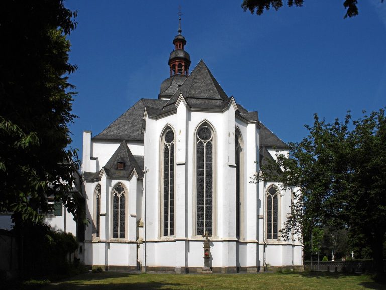 St. Peter: A Collegiate and Parish Church in Bonn