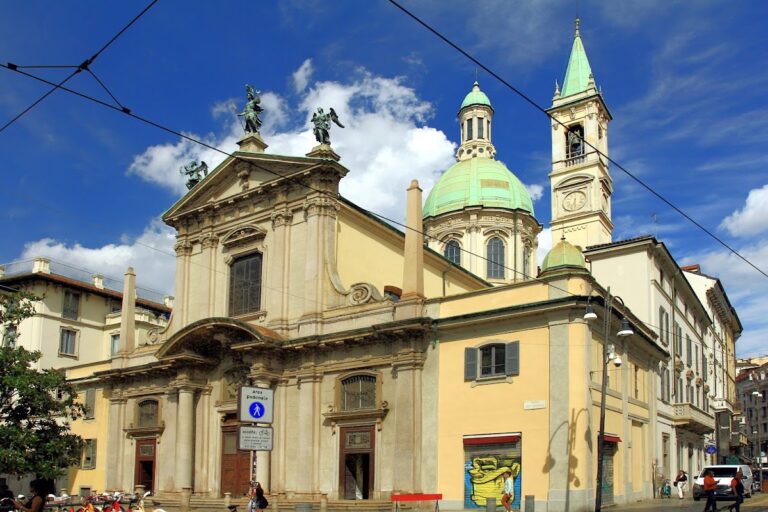 San Giorgio al Palazzo Church: A Historic Roman Catholic Basilica in Milan