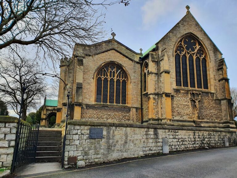 St. Nicholas Church, Chiswick: A Historic Church of England Parish Church