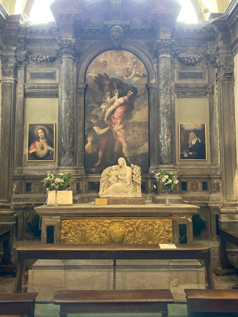 Santi Apostoli: A Historic Renaissance Parish Church in Venice 3 Santi Apostoli