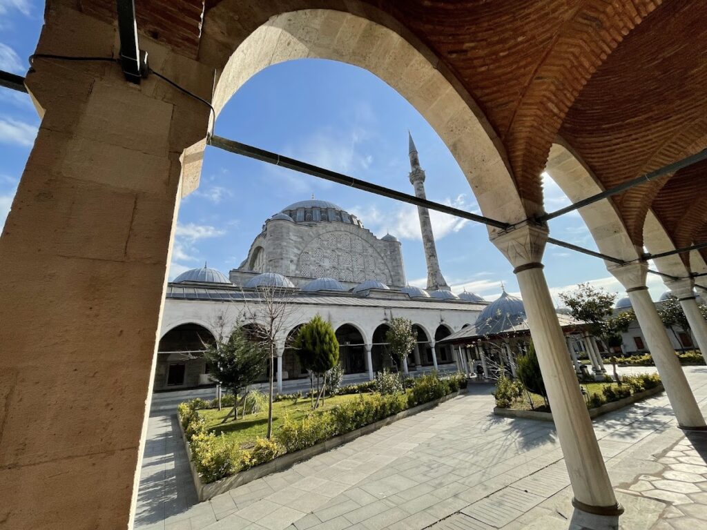 Mihrimah Edirnekapı Mosque: An Ottoman Imperial Mosque in Istanbul 4 Mihrimah Edirnekapı Mosque