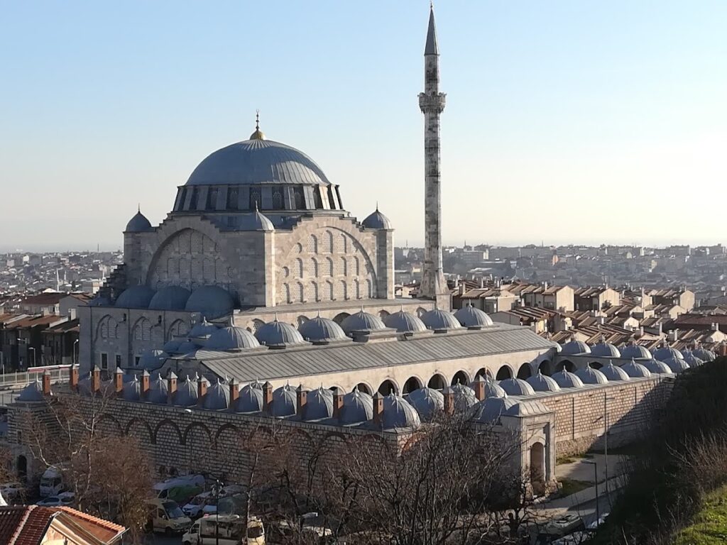 Mihrimah Edirnekapı Mosque: An Ottoman Imperial Mosque in Istanbul 5 Mihrimah Edirnekapı Mosque