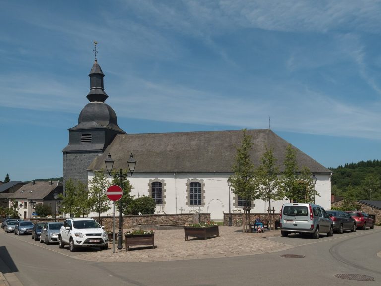 Église Saint-Firmin de Rochehaut: A Historic Catholic Church in Belgium