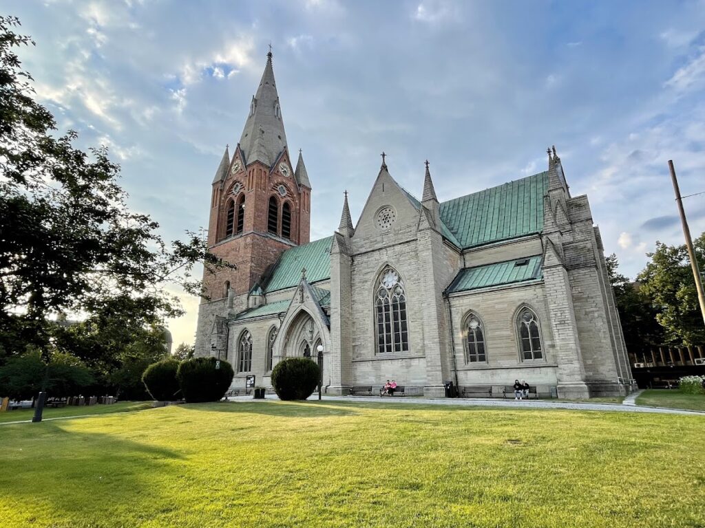 Saint Nicholas Church: Örebro’s Medieval Parish Church and Civic Landmark 1 Saint Nicholas Church