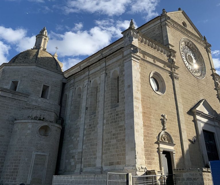 Gravina Cathedral: A Norman-Founded Co-Cathedral in Italy