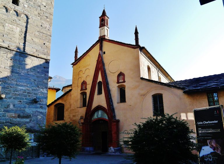 Collegiate Church of Saint Ursus: A Medieval Religious Complex in Aosta, Italy