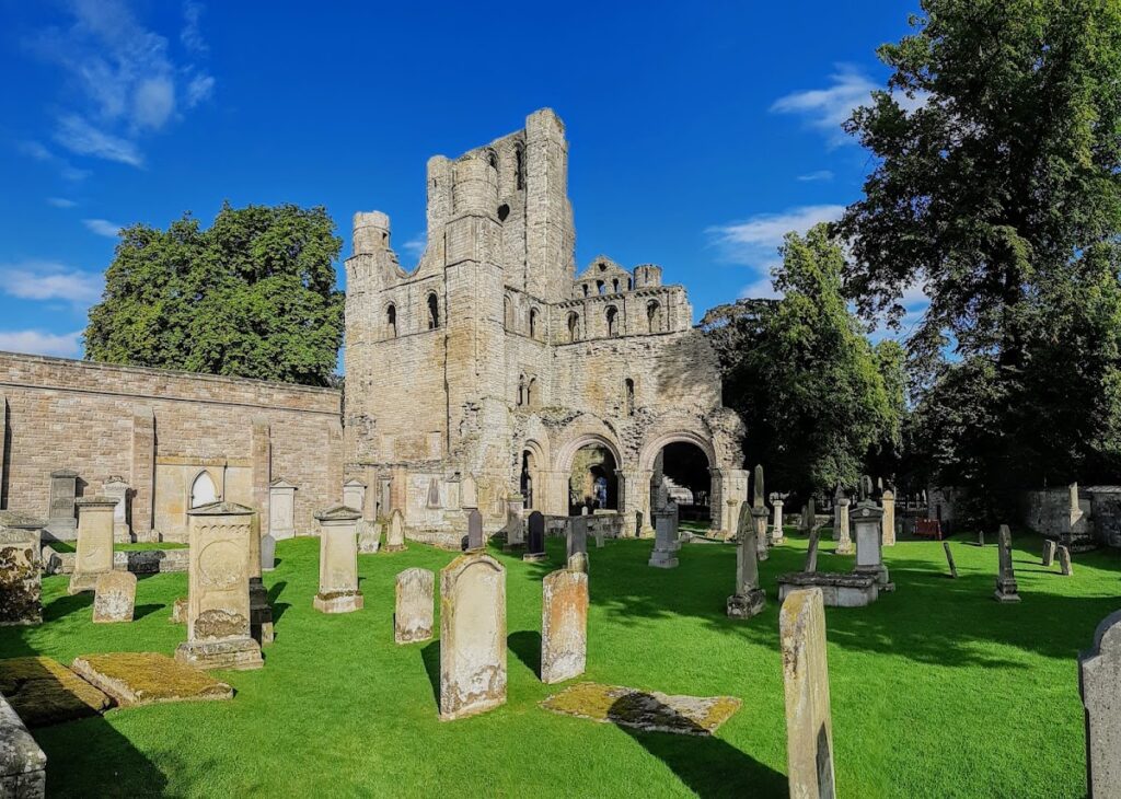 Kelso Abbey: A Medieval Tironensian Monastery in Scotland 1 Kelso Abbey