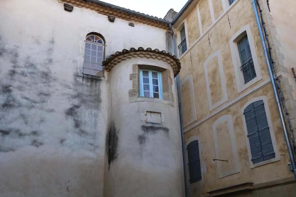 Synagogue of Cavaillon: A Preserved Jewish Communal and Cultural Site in France 1 synagogue of Cavaillon