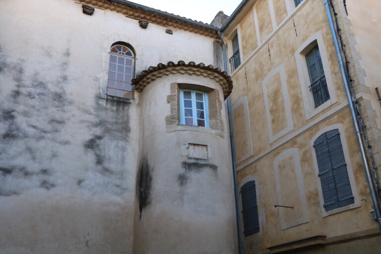 Synagogue of Cavaillon: A Preserved Jewish Communal and Cultural Site in France