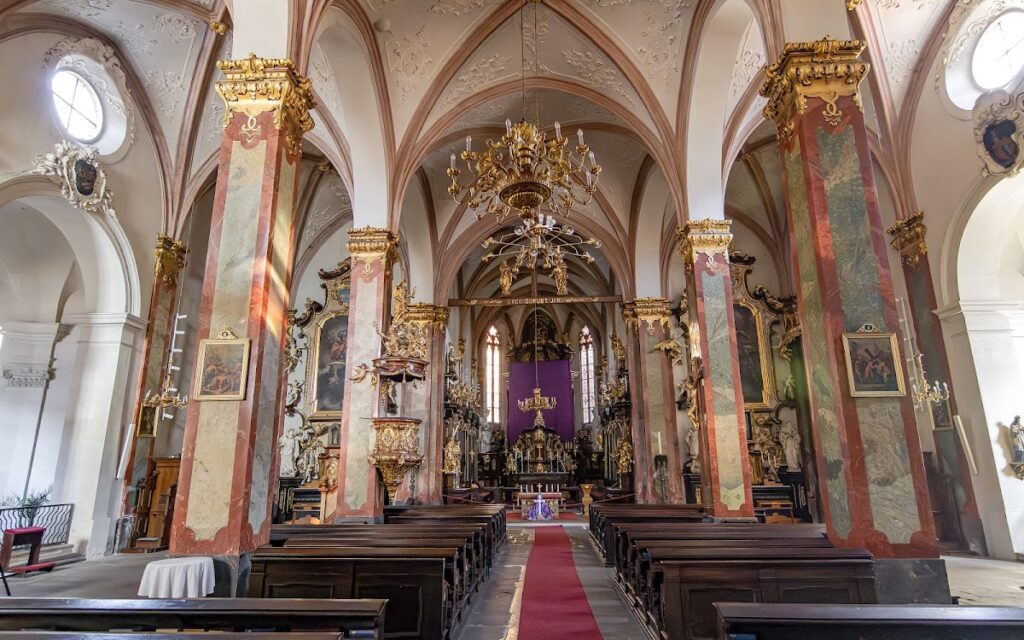 Church of Saint Henry and Saint Cunigunde: Prague’s New Town Parish Church 1 Church of Saint Henry and Saint Cunigunde