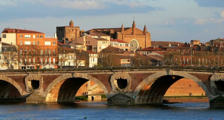 Chapelle Notre-Dame-de-Nazareth de Toulouse: A Historic Roman Catholic Chapel