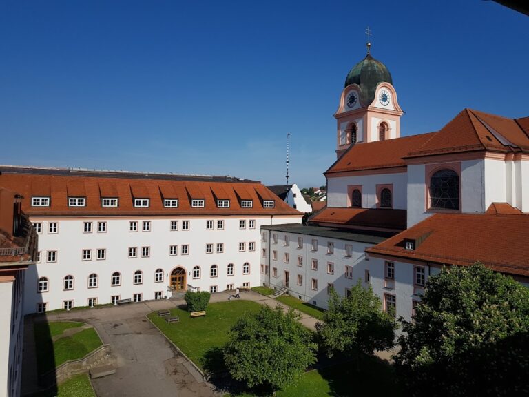 Braunau in Rohr Abbey: An Augustinian Foundation and Benedictine Abbey in Germany