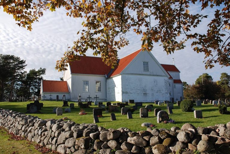 Tromøy Church: A Medieval Parish Church in Norway