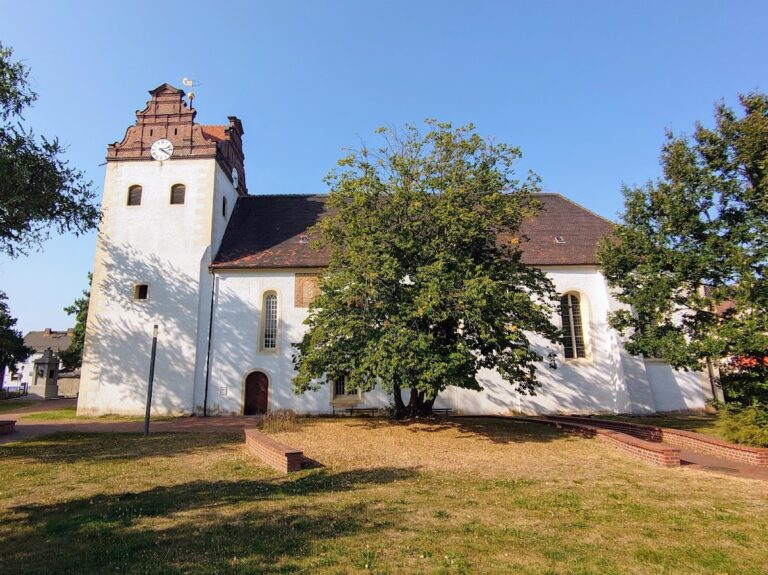 Dorfkirche Löbnitz: An Evangelical Parish Church in Germany