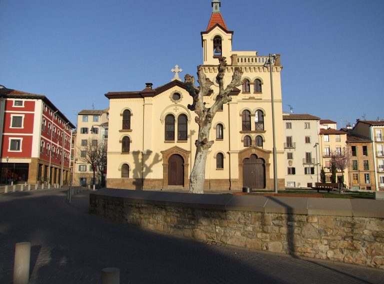 Church of San Fermín de Aldapa: A Historic Church in Pamplona