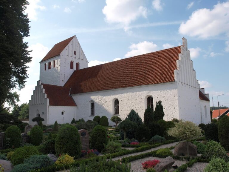 Undløse Church: A Medieval Parish Church in Denmark