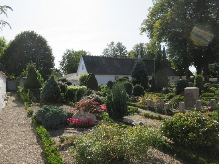 Undløse Church: A Medieval Parish Church in Denmark