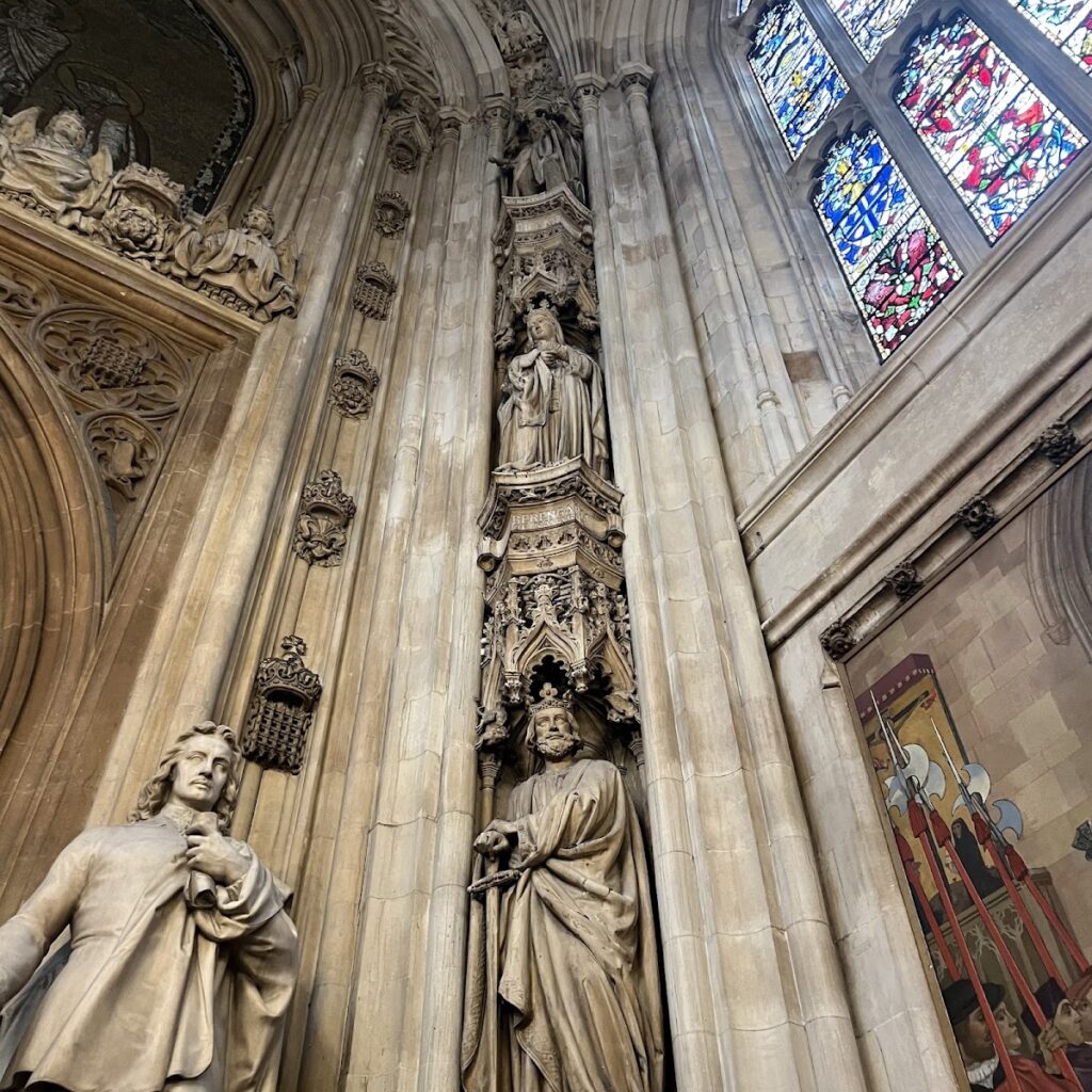 St Stephen's Chapel: Royal Chapel and House of Commons Chamber 2 St Stephen's Chapel