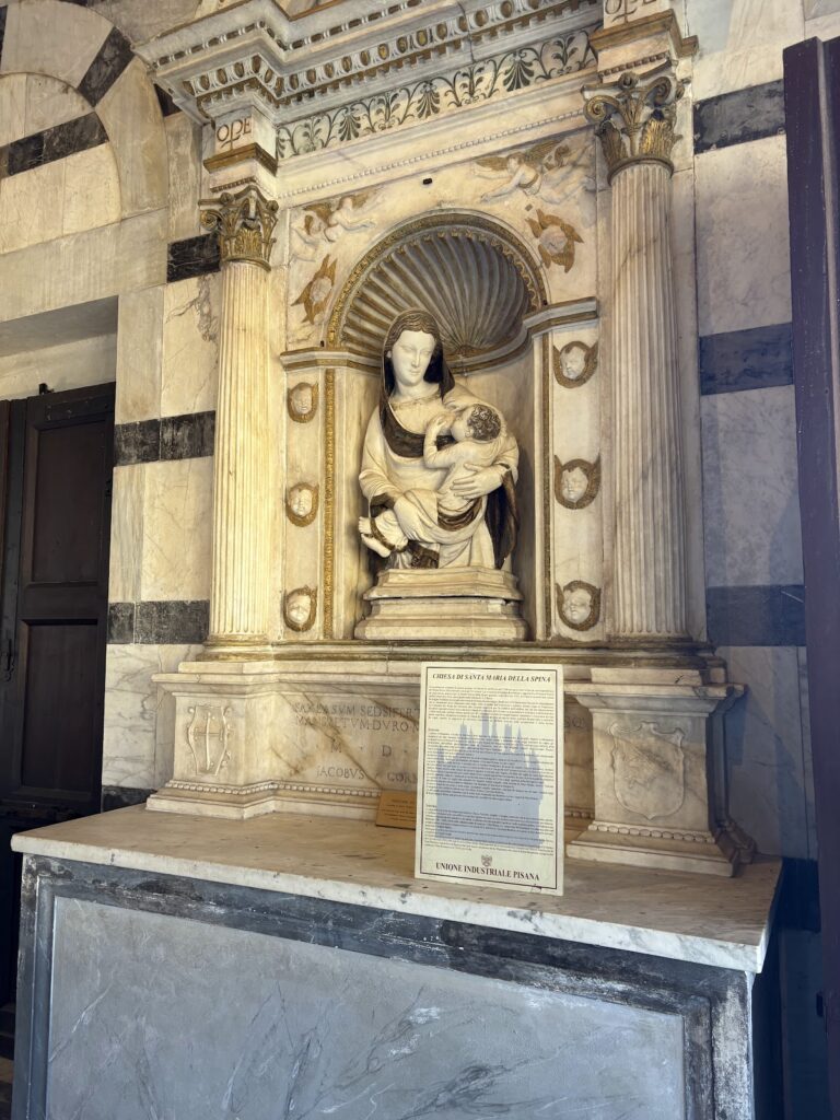 Santa Maria della Spina: A Pisan Gothic Church in Pisa 5 Santa Maria della Spina