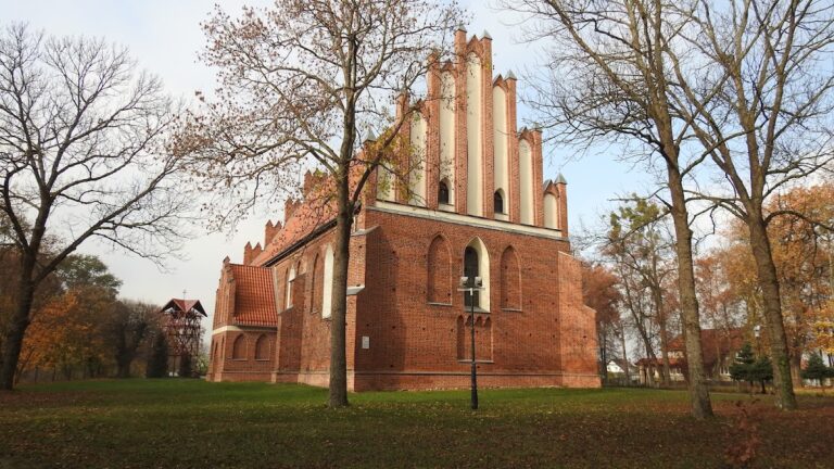 Saint John the Baptist Church in Bartoszyce: A Gothic Parish Church