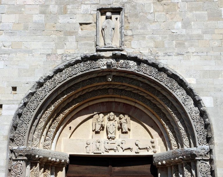 Collegiate Church of Sant’Esuperanzio, Cingoli: A Regional Gothic Landmark
