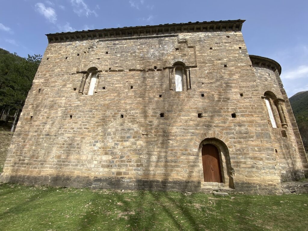 Ermita de Santa María de Iguacel: A Romanesque Church and Former Monastery in Spain 3 Ermita de Santa María de Iguacel